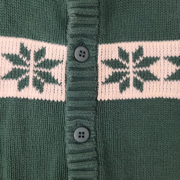 Celebrity Kids Green White Snowflake Sweater Size 6 Months - Picture 2 of 5